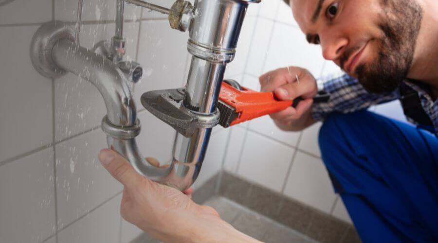 Professional same day plumber services in Long Island, KS